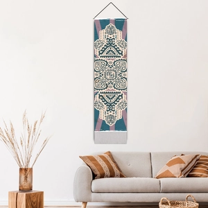 Suspension murale bohème mandala aux motifs géométriques sarcelle avec glands blancs