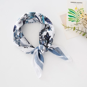 Foulard Carré Élégant Imprimé Papillon Et Fleurs Satin Synthétique Écharpe De Cou Ruban Cheveux Accessoire Mode Pour Femmes