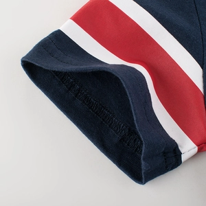 Classic striped cotton T-shirt sleeve with ribbed cuffs and detailed stitching