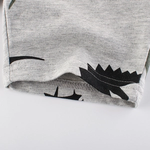 Short tricoté gris léger pour enfant avec motif dinosaure noir pour l'été décontracté