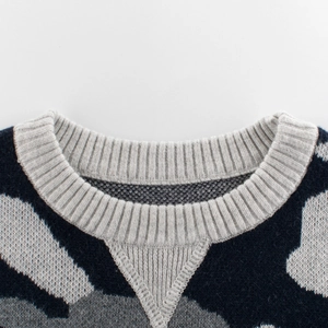 Kids camo knit sweater with ribbed crew neck in navy and grey camouflage pattern