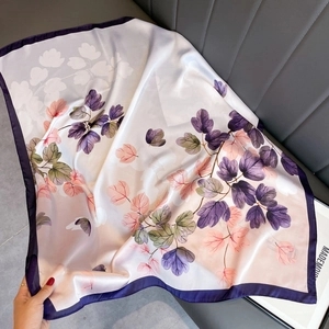 Elegante Foulard Quadrato In Raso Da Donna Stampa Floreale Foglie Viola Sciarpa Effetto Raso Moda Quotidiana
