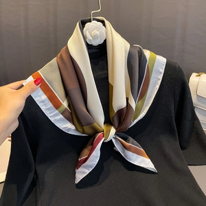 Elegantes Quadratisches Satinntuch Mit Geometrischem Blasenmuster Satin Halstuch Modisches Französisches Design Für Damen