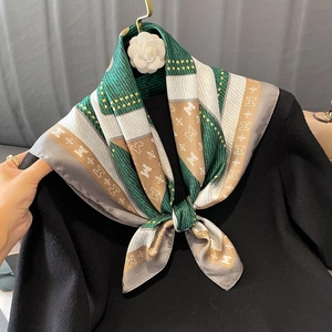 Elegant Square Neck Scarf Imitation Satin Bear Letter Print Color Block Fashion Commute Headwrap For Women