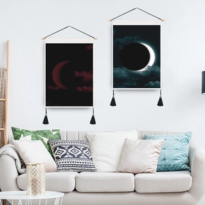 Set de tapisseries murales éclipse lunaire avec supports en bois et glands noirs