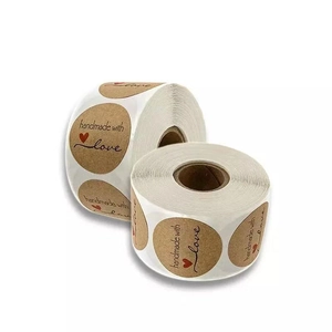 Autocollants ronds en papier kraft handmade with love pour pâtisserie et emballages cadeaux