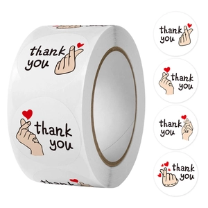 Autocollants Ronds Blancs Thank You Avec Illustration Coeur avec les Doigts et Coeur Rouge Étiquettes de Scellage pour Cadeau