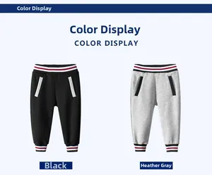 Vue détaillée du jogging en polaire pour garçon avec taille rayée en noir et gris chiné