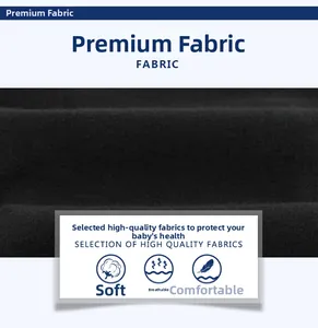 Gros plan du tissu tricoté noir doux et respirant pour pantalons de sport enfants