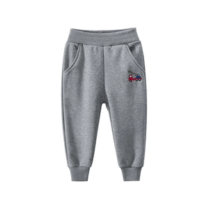 Pantaloni joggers grigi per bambini in maglia felpata con ricamo di gru e vita elasticizzata