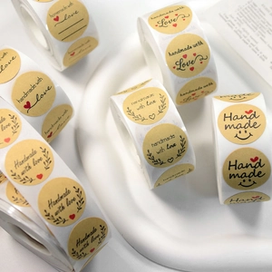 Braune runde Kraftpapier-Aufkleber für handgemachte Geschenke und Etikettenrollen