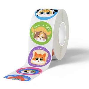 500pcs roll of cute cartoon cat stickers with food hats on white background