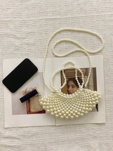 Elegante Perlen-Handtasche im Fächer-Design mit abnehmbaren Kettenriemen für Damen