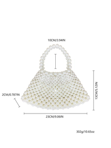 Detailansicht der handgefertigten Perlenhandtasche mit genauen Maßen und Muschelwebeffekt