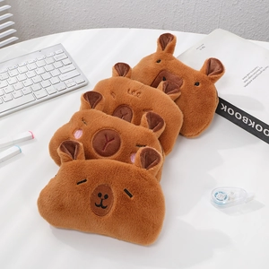 Lot de trousses Capybara en peluche marron douce pour le rangement de fournitures