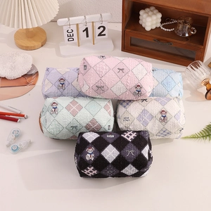 Large Capacity Quilted Bubble Polyester Pencil Case Cartoon Bear Print Makeup Bag For School Students Desktop Organizer