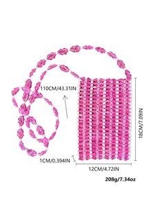 Dimensions détaillées du sac à bandoulière en perles roses avec sangle de 110cm