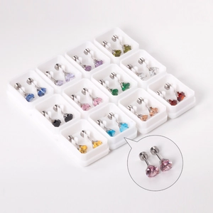 12 paires de boucles d'oreilles cœur en zircone colorée avec clous en acier inoxydable