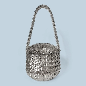 Silver handmade handbag crafted with interlocking metal ring-pull tabs and chain handle