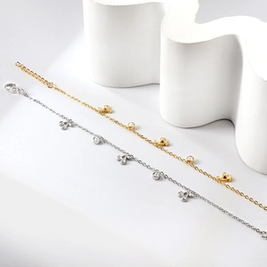 Bracelet cerise minimaliste en acier inoxydable plaqué or 18k avec zircons brillants