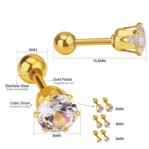 Détail de boucles d'oreilles en acier doré avec zircone cubique et fermoir à vis