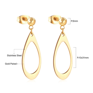 Détails des boucles d'oreilles goutte évidées en acier inoxydable plaqué or 18 carats