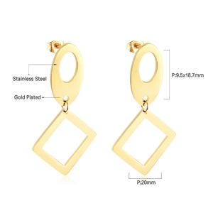 Détails des dimensions et spécifications des boucles géométriques en acier doré 18K