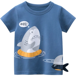 Marineblaues Kinder T-Shirt aus Baumwolle mit Haifisch-Print und 3D-Schwanz-Detail