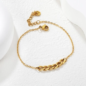 Minimalist 18K gold plated stainless steel curb chain bracelet with elegant lobster clasp