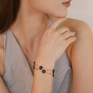 Bracelet Fleur En Acier Inoxydable Pour Femmes Perles Noires Petit Délicat Style Coréen Réglable Bijoux