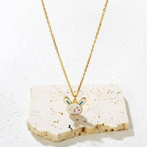 Goldene Edelstahlkette mit einem niedlichen weißen Emaille-Hasen-Anhänger für Damen