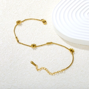 18K gold plated stainless steel anklet with seven-petal flower charms and box chain