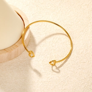 Bracelet Jonc Ouvert En Forme De Coeur Plaqué Or 18K Acier Inoxydable Minimaliste Élégant Bijoux Pour Femmes