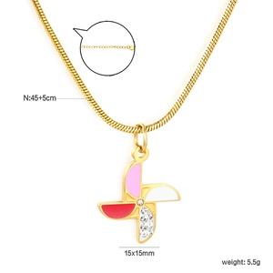Detail of colorful windmill pendant with dimensions 15x15mm and 45+5cm gold snake chain