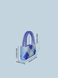Handgefertigte Perlenhandtasche mit blauen geometrischen Mustern und Größenangaben