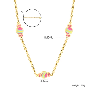 Detail of candy-shaped enamel pendants on gold chain with size specifications 40+5cm