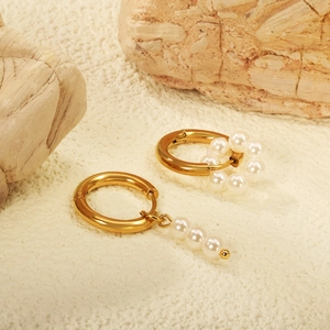 French light luxury gold plated stainless steel asymmetric pearl hoop earrings
