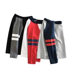 Maglietta da Ragazzo a Maniche Lunghe Raglan 100 Percento Cotone Casual Sportiva Color Block Con Strisce a Contrasto sulle Maniche