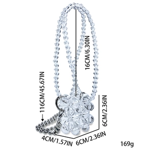 Gedetailleerd formaatoverzicht van handgemaakte kralentas van 6 cm met zilveren ketting