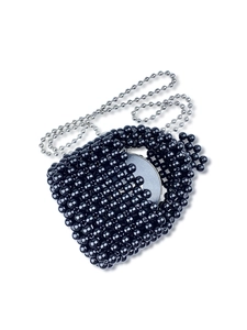 Mini borsa a mano a forma di cuore in perline nere con tracolla a catena in metallo