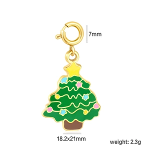 Detailed view of a green Christmas tree charm with dimensions 18.2x21mm and 2.3g weight
