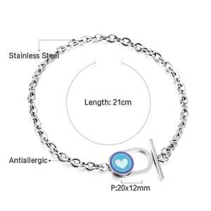 Detail eines 21cm Edelstahl-Kettenarmbands mit Herzanhänger und T-Verschluss Maße
