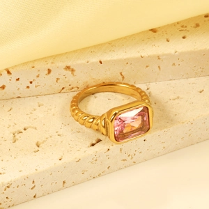 Vintage 18K gold plated twisted rope ring with emerald cut pink crystal centerpiece