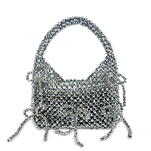 Handgefertigte gewebte Perlenhandtasche in Silber metallic mit Quasten-Details