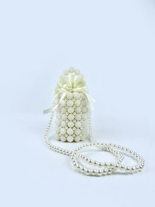 Fashionable pearl drawstring bucket bag with satin lining and detachable chain shoulder strap