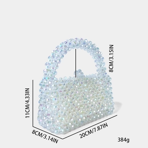 Tableau détaillé des tailles du sac à main en perles irisées avec dimensions et poids