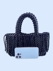 Sac seau perlé noir fait main avec pompons et poignée arrondie pour femmes