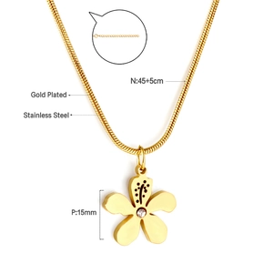 Détails du pendentif fleur en plaqué or 18k avec cristal et chaîne de 45cm+5cm