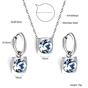 Spécifications détaillées des tailles pour cet ensemble bijoux en saphir