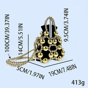 Detailed size specifications for a beaded bucket bag with dimensions and strap length